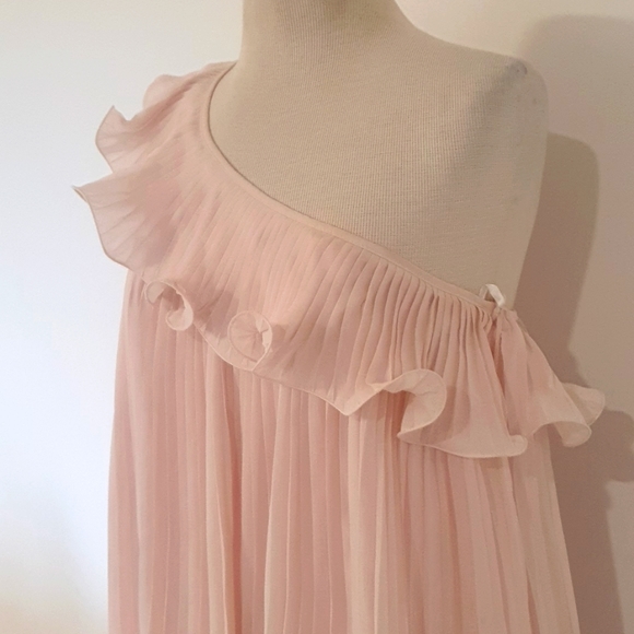 Mei Mei Size 14 Soft Pink Pleated Ruffle One Shoulder Top - Picture 2 of 5